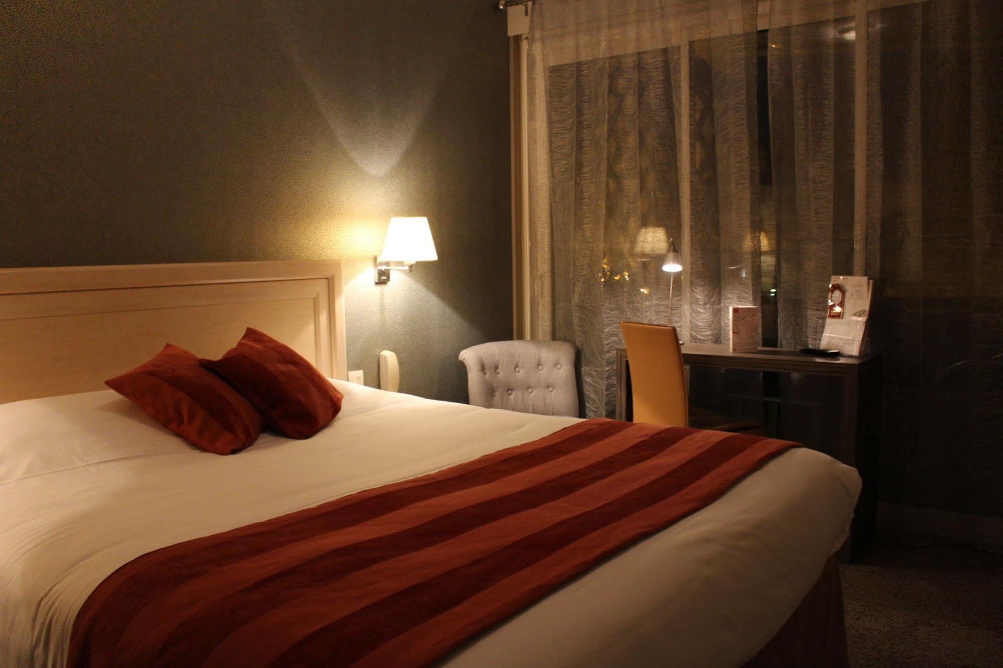 Bagnoles Hotel - Contact Hotel Bagnoles de l'Orne Normandie エクステリア 写真